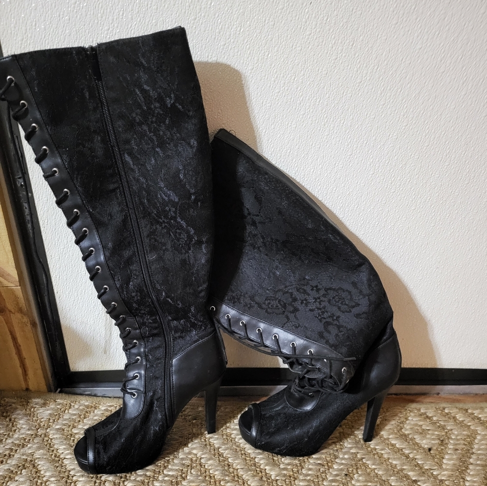 Torrid brand size 9 knee high lace up heels
